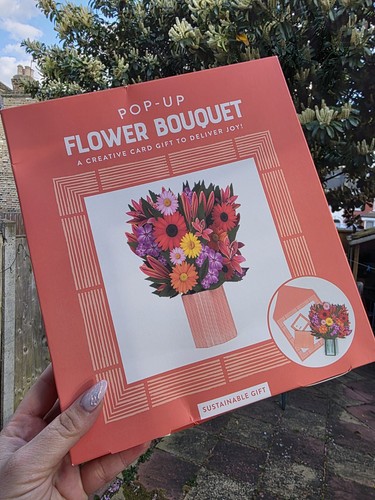 Pop floral boutique card - pop,